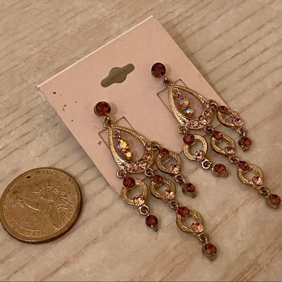 NEVER USED - VINTAGE Earrings - Picture 5 of 6